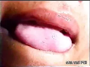 एक गर्म बिल्ली में ह ...