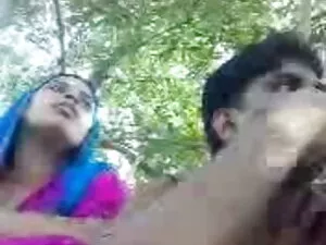 एक दोस्त एक होटल में ...