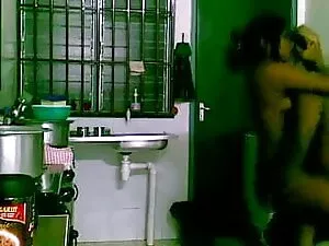 टैक्सी ड्राइवर एक भा ...