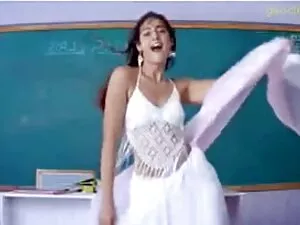 हॉट, बस्टी कुतिया अप ...