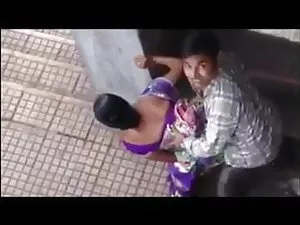 दोस्त एक एशियाई लड़क ...