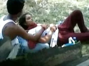 गहरे रंग की सुंदरता  ...
