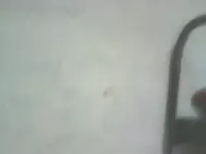 दो सुनहरे बालों वाली ...