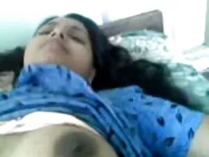 लड़की ने चीखने और का ...