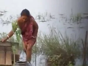 माँ स्टॉकिंग्स में स ...