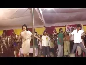 पुराना फूहड़ उसके क् ...