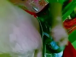 जोसेफिन ने अपने ब्रे ...
