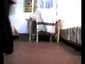 नीले स्टॉकिंग्स में  ...