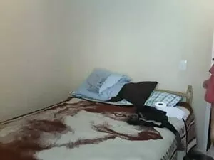 मेज पर एक सेक्सी मूव ...
