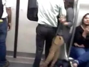 प्रेमी ने अपनी हिस्स ...