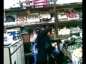 गोरा ने एक गाँव की ल ...