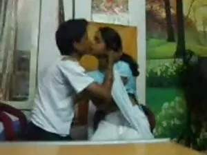 हाँ! हॉलीवुड बीएफ से ...