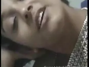 वाइब्रेटर से युक्त ह ...