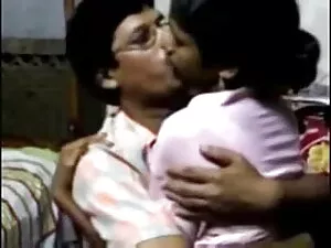 रेडहेड कुतिया हिंदी  ...