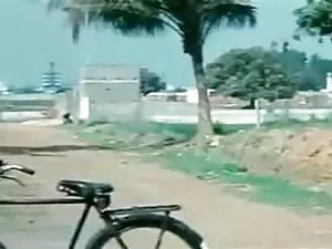एक गोरा कुतिया को बि ...