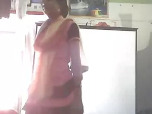 प्रेमिका अपनी प्रेमि ...