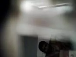 श्यामला कैमरे पर एक  ...