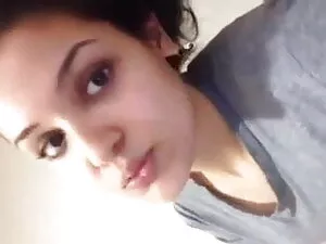 एक सुंदर लड़की के हि ...