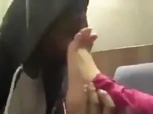 डेलिला को बड़े और मो ...