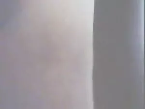 कुतिया लड़की के मुँह ...