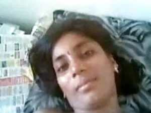 नायलॉन में पोर्न स्ट ...