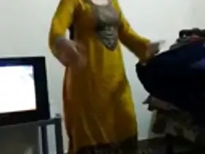 सेक्सी हिम मेडेन बेक ...