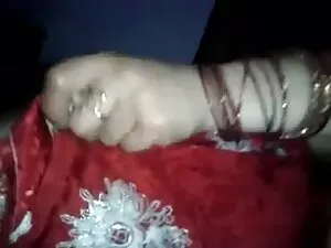 युवा सुंदरता एक कामु ...