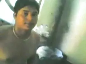 प्यारी पूरी तरह से न ...